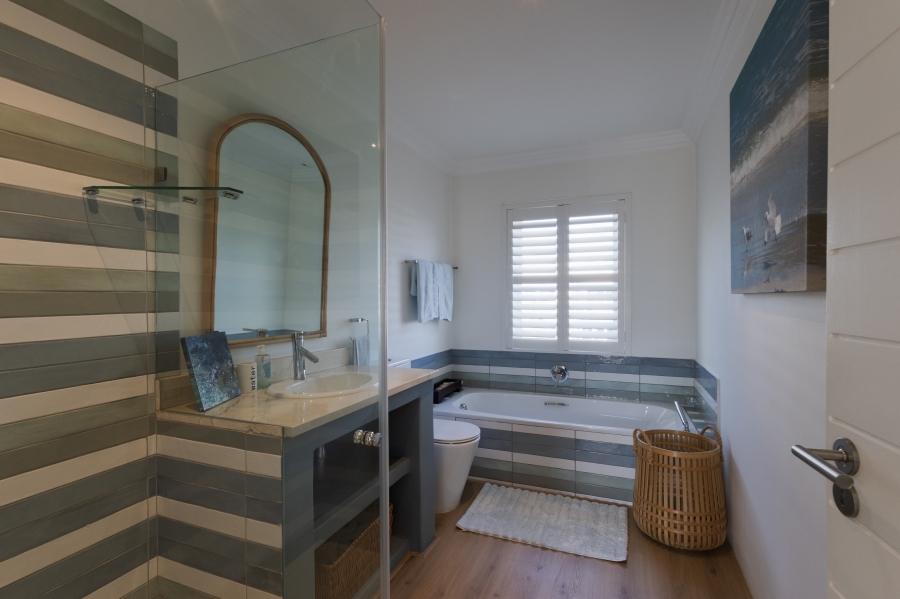 4 Bedroom Property for Sale in Thesen Islands Western Cape